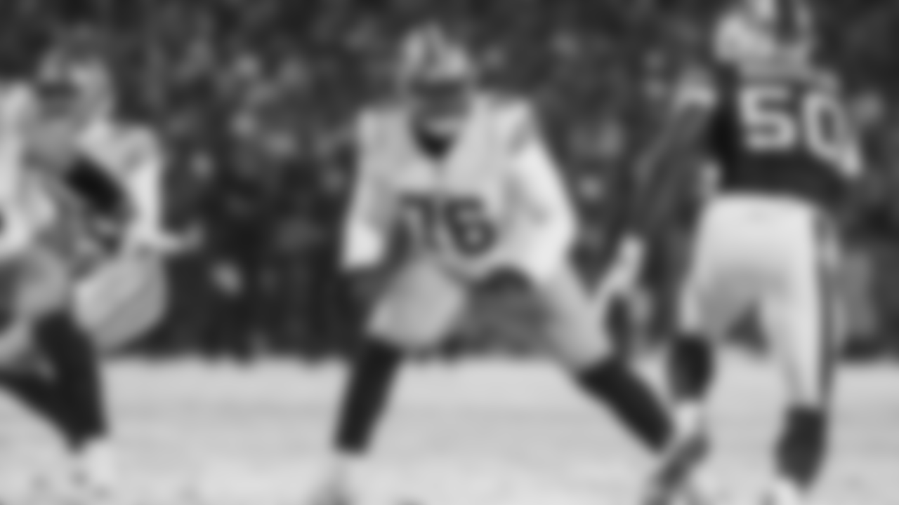 OL Jaylon Moore